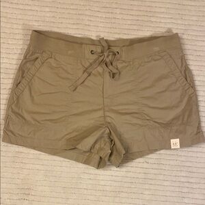 ST JOHN’SBAY. Women's Tan Casual Shorts